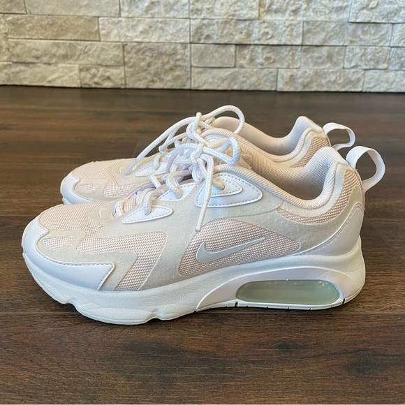 Nike Women's Air Max 200 Light Pink Size 6 - Picture 2 of 12